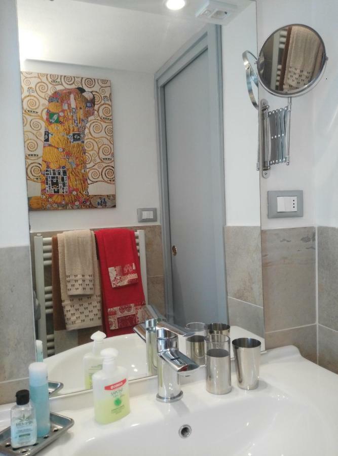 Appartamento Di Marzia In Oltrarno Firenze Bagian luar foto